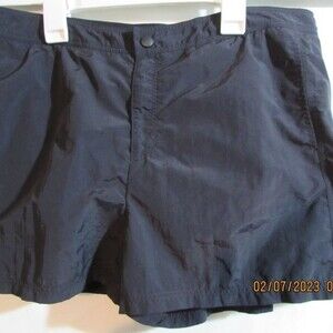 LAND'S END SIZE 14P BLACK SWIM SHORTS SIDE POCKETS BEACH POOL COMFY